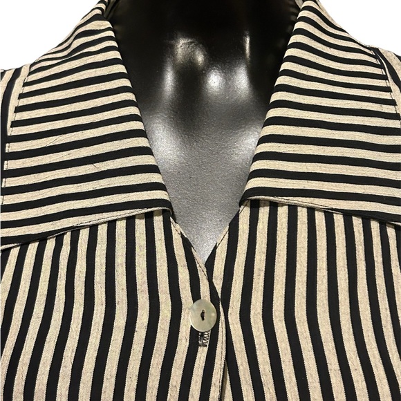 Petite sophisticate & co. Striped black and grey button down vest! - Picture 4 of 7